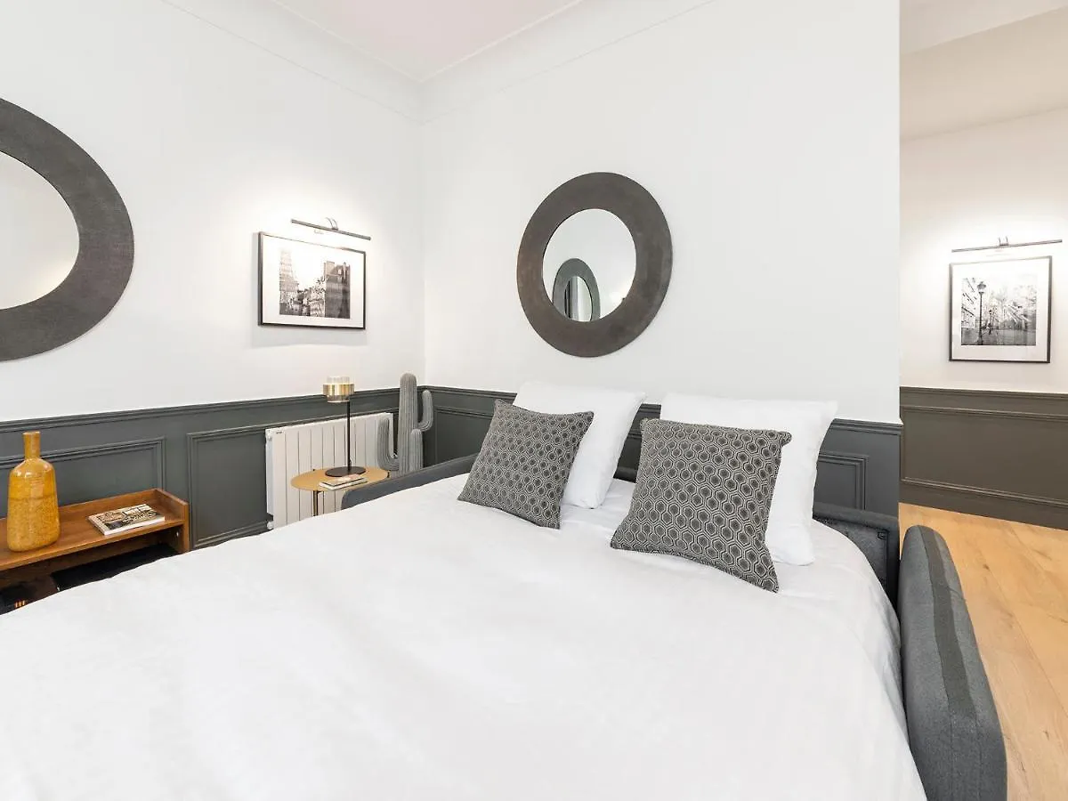 Livinparis - Luxury 3 Bedrooms Opera I Apartment Paris