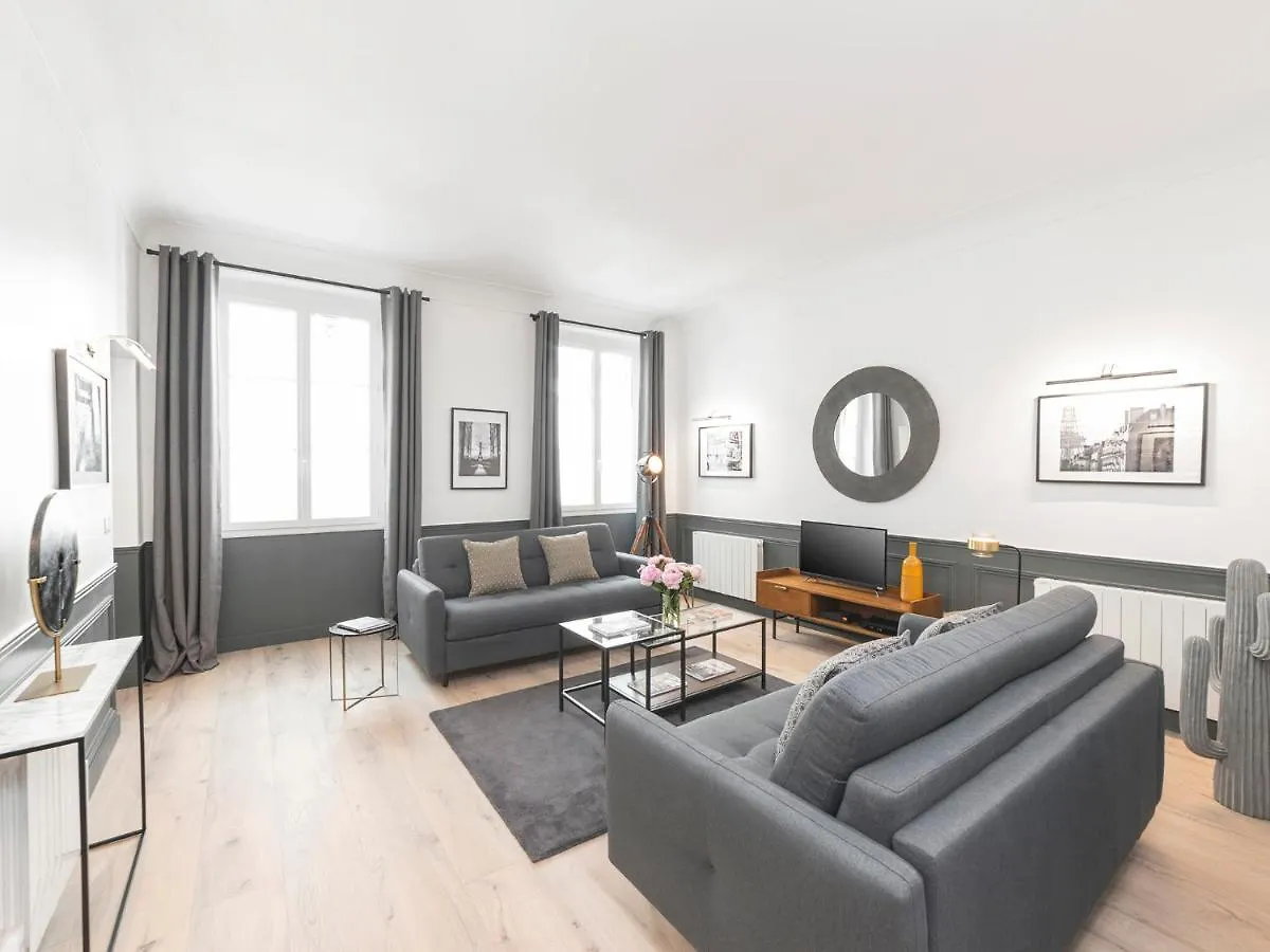 Livinparis - Luxury 3 Bedrooms Opera I Apartment Paris