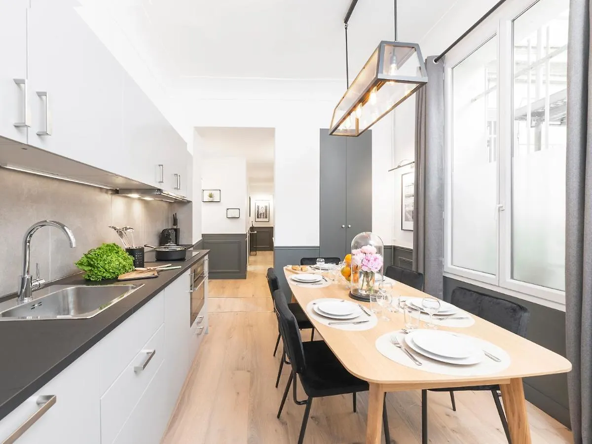 Livinparis - Luxury 3 Bedrooms Opera I * Paris